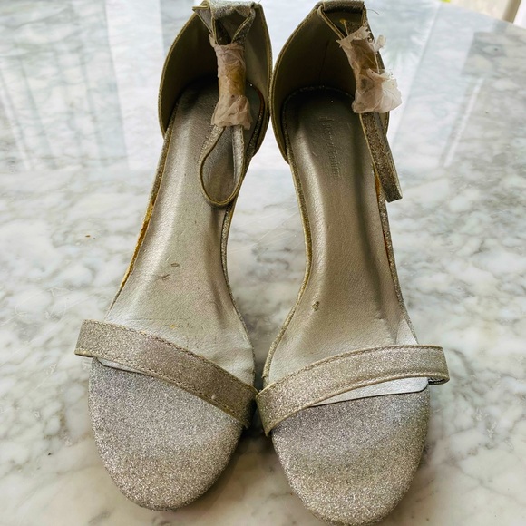 RF ROOM of FASHION Silver Glitter Sandals Heels - Picture 2 of 10